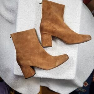 Free People Cecile ankle boots in a tan suede finish.  size 40 US 10